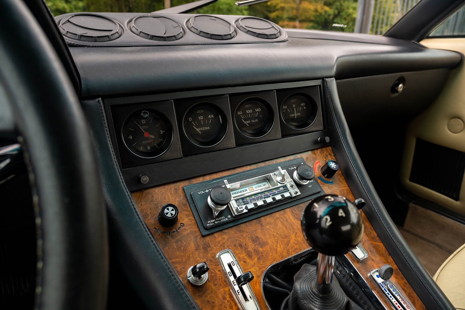 1981 Ferrari 400i