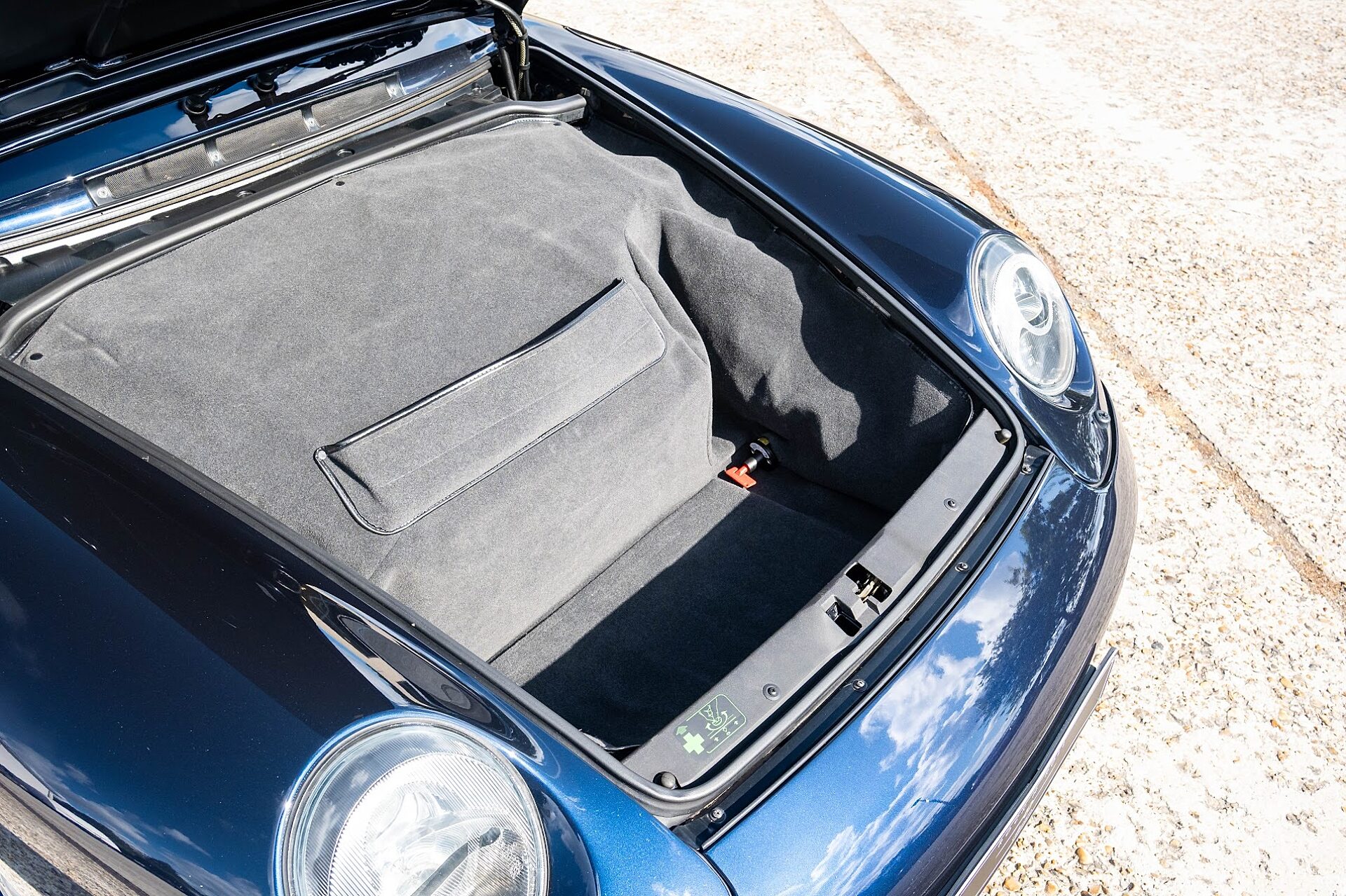 1995 Porsche 993 Carrera 2