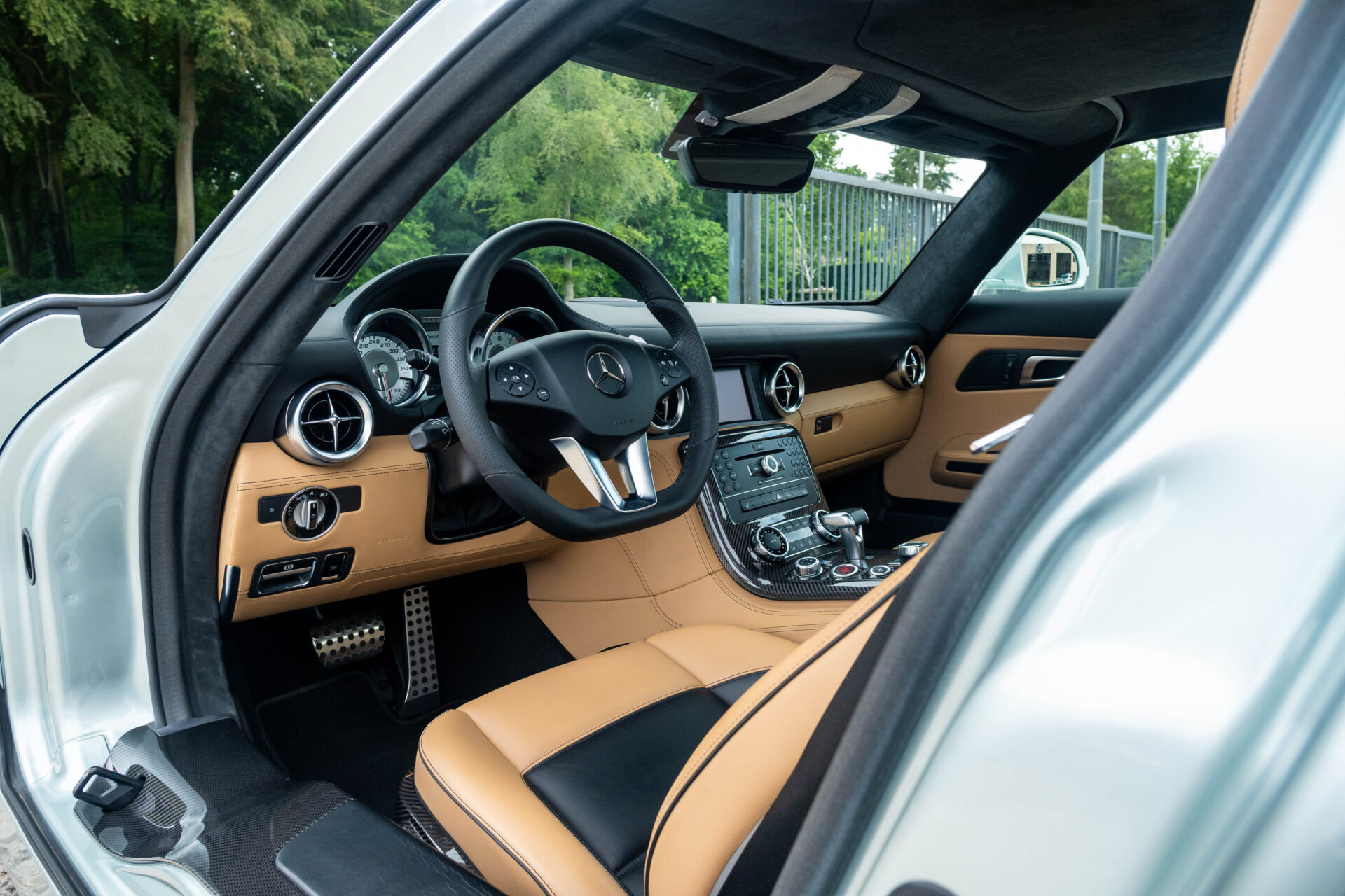 2010 Mercedes-Benz SLS AMG
