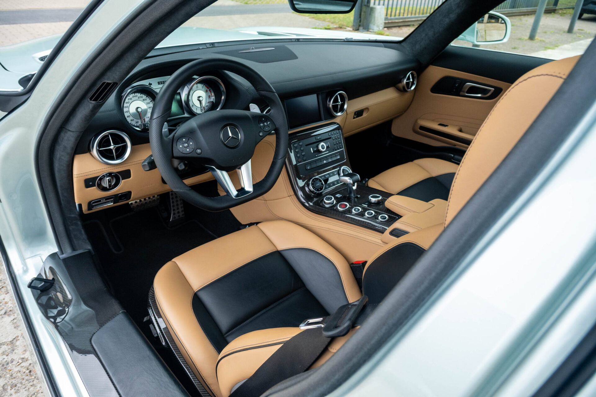 2010 Mercedes-Benz SLS AMG